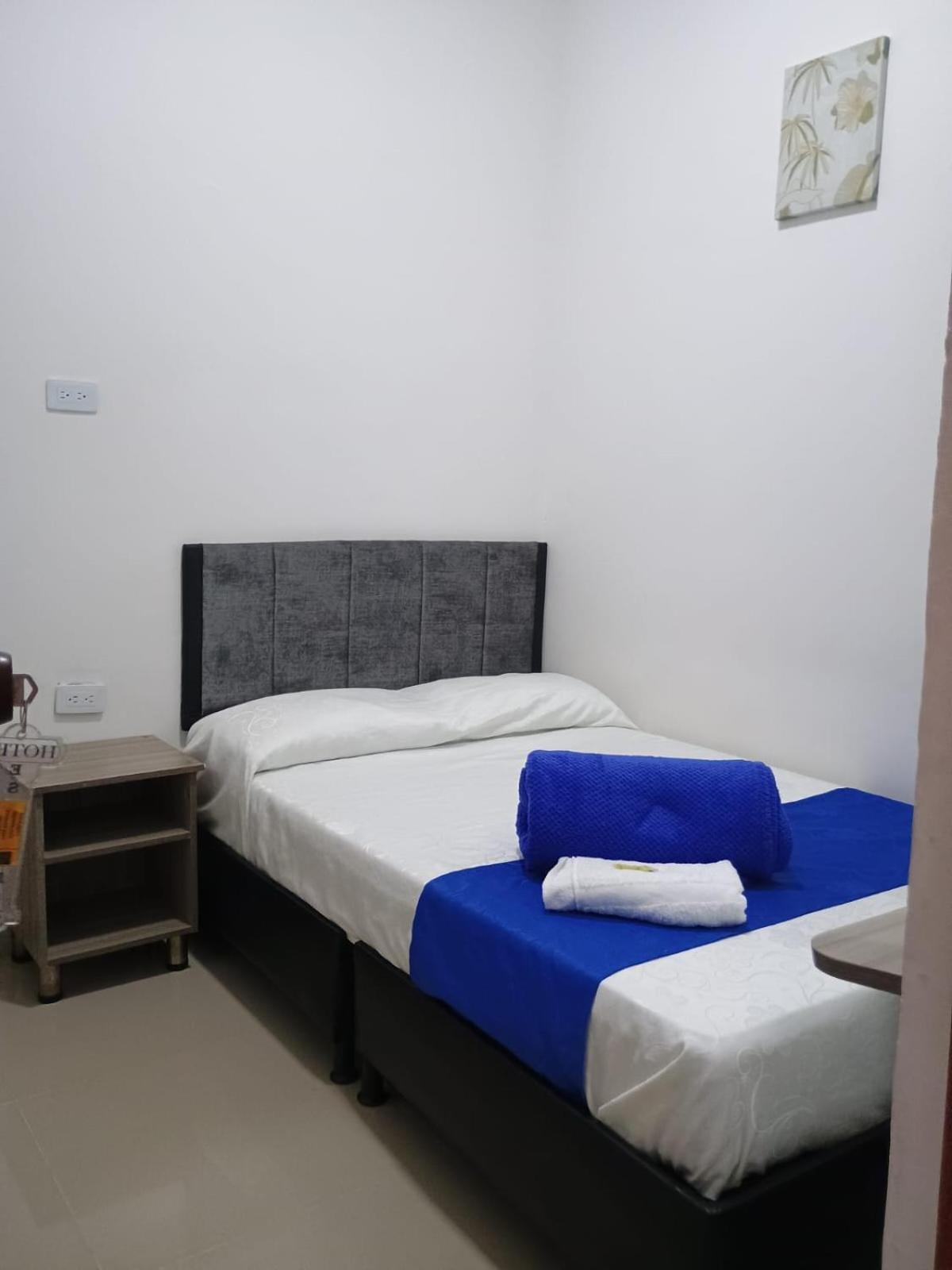Hotel Cafe Estrella Armenia  Luaran gambar